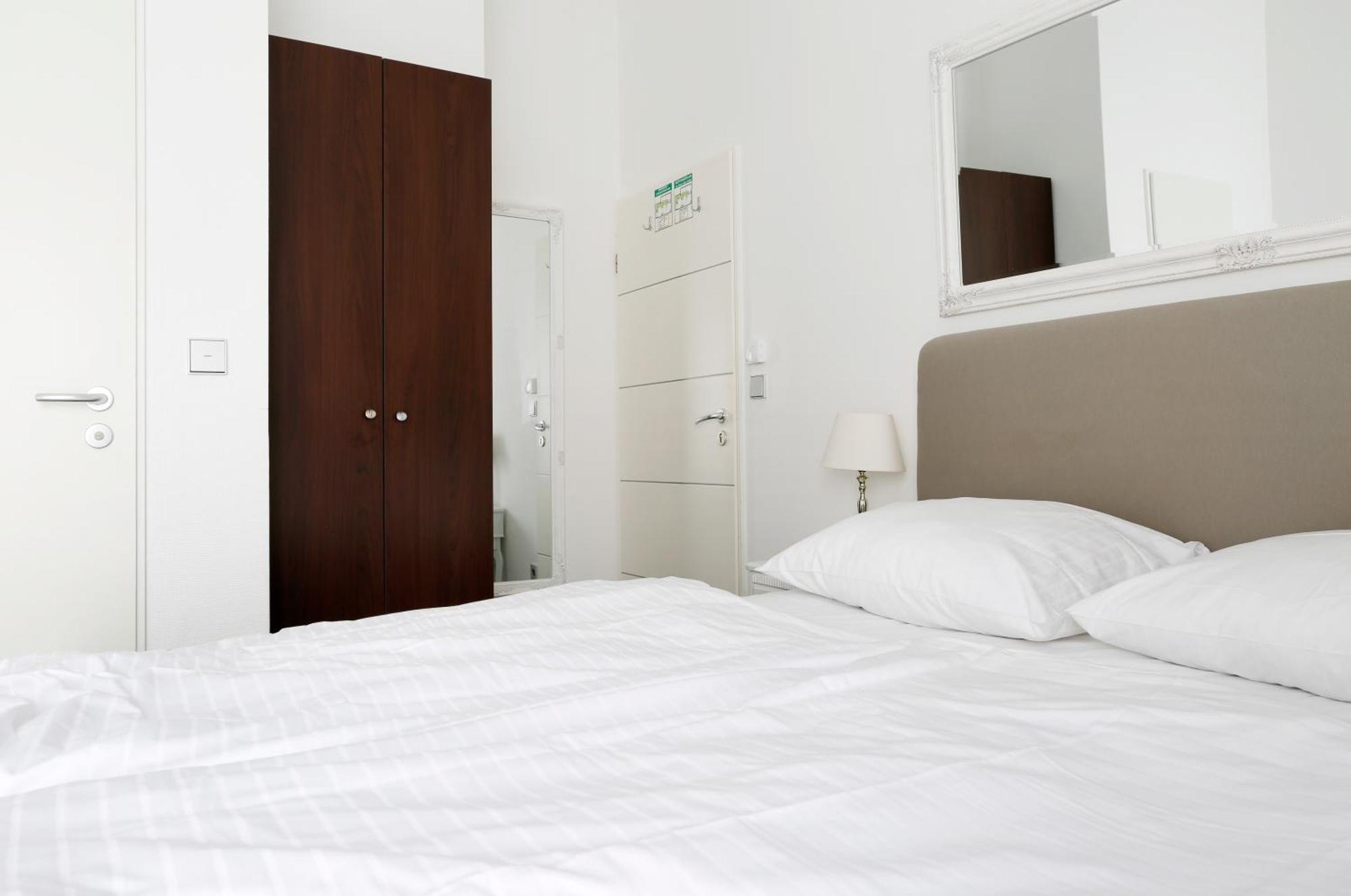 Apartment NIEBUHR Kurfürstendamm - Cozy Family&Business Flair welcomes you - Rockchair Apartments Berlin Exterior foto