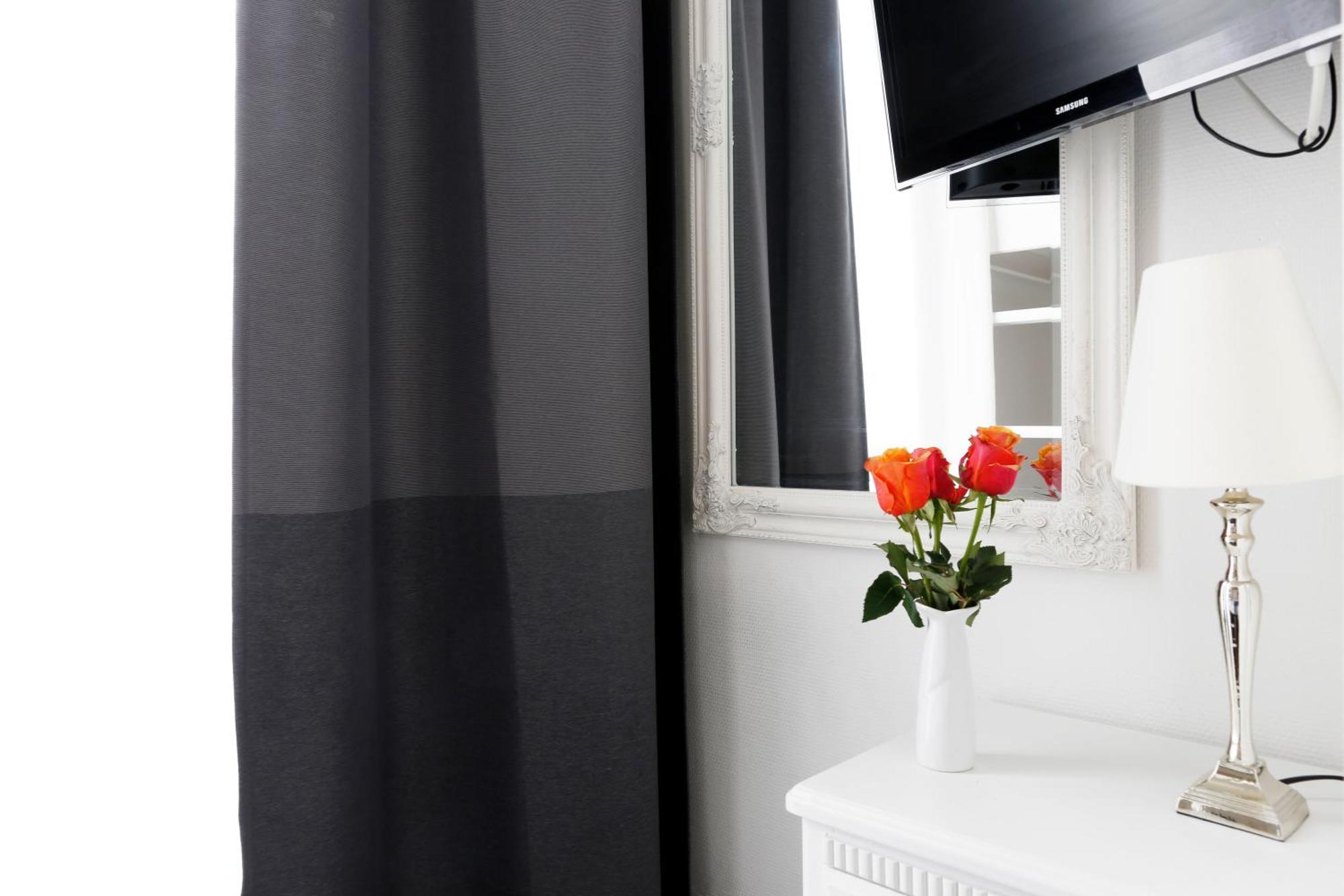 Apartment NIEBUHR Kurfürstendamm - Cozy Family&Business Flair welcomes you - Rockchair Apartments Berlin Exterior foto