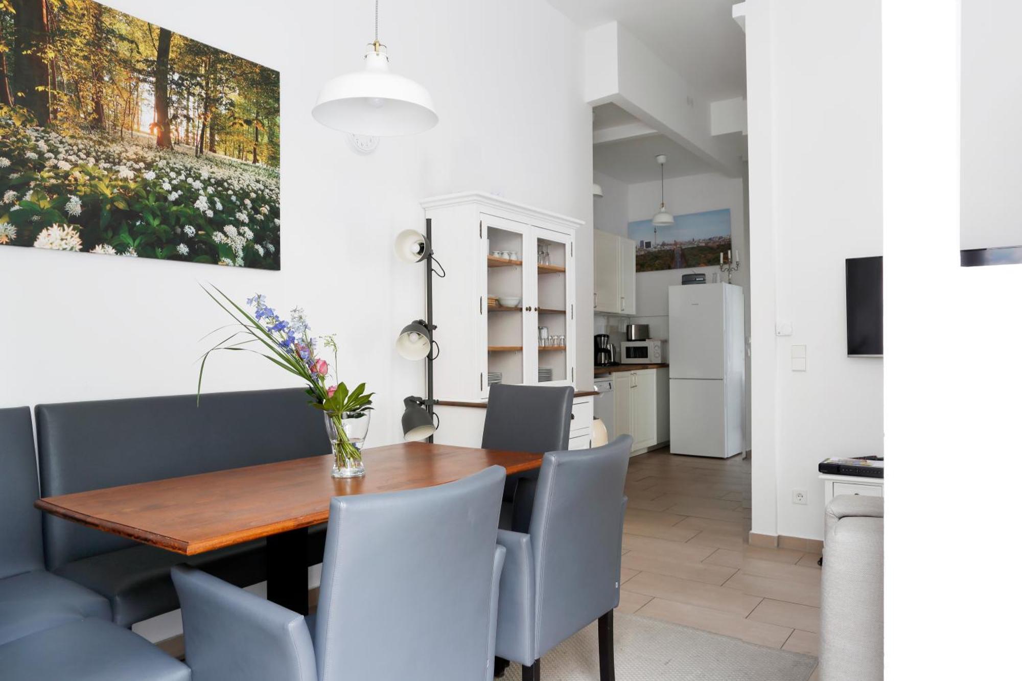 Apartment NIEBUHR Kurfürstendamm - Cozy Family&Business Flair welcomes you - Rockchair Apartments Berlin Exterior foto