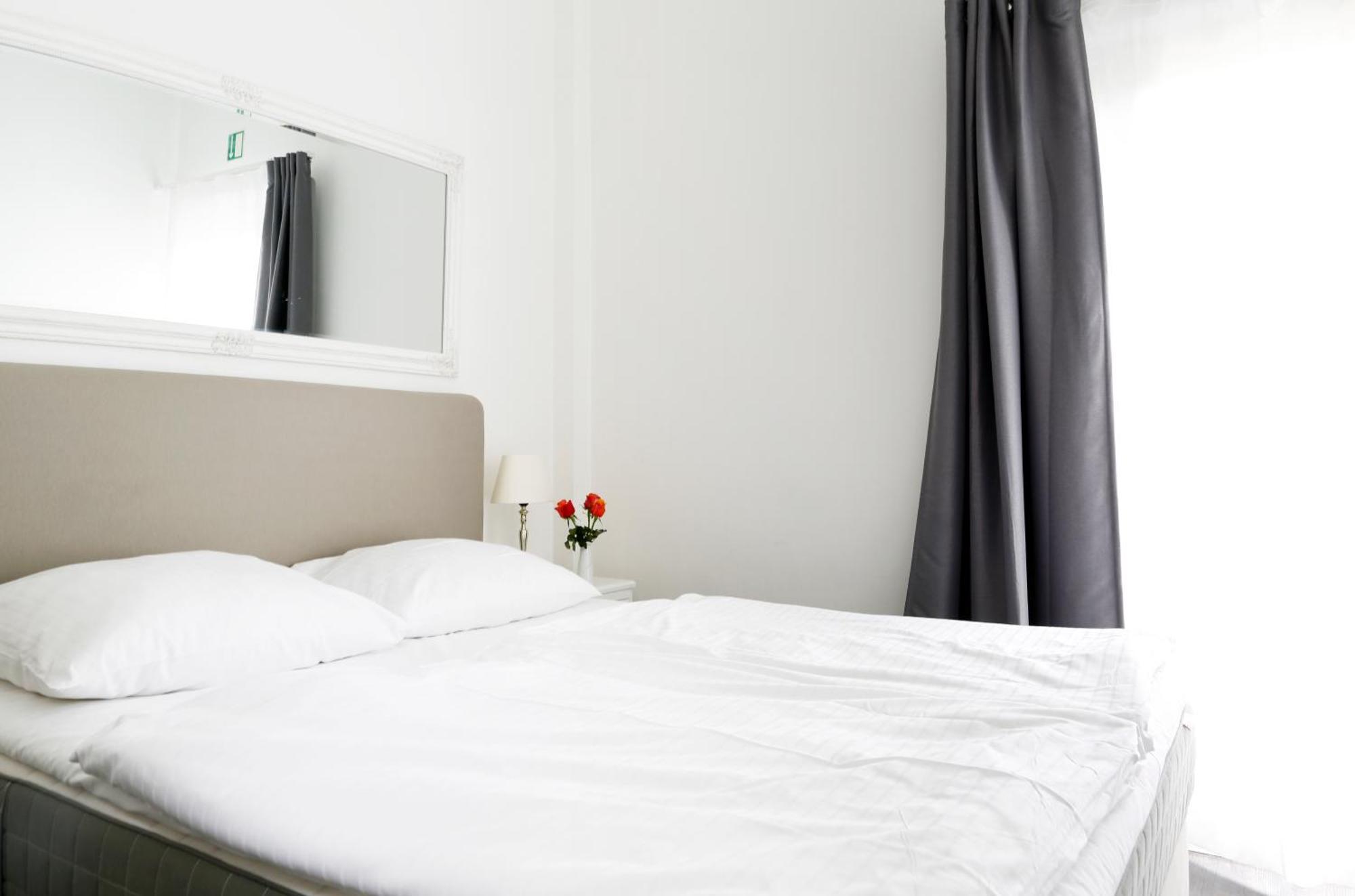 Apartment NIEBUHR Kurfürstendamm - Cozy Family&Business Flair welcomes you - Rockchair Apartments Berlin Exterior foto
